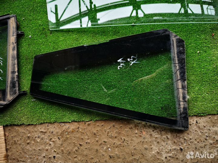 Стекло двери глухое на BMW X3 F25 10-17