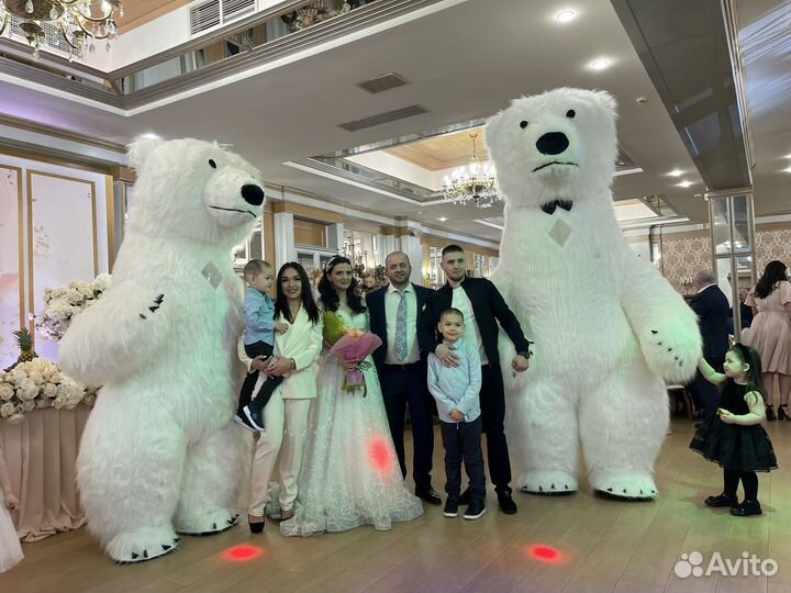 Большой белый медведь.Ростовая кукла.Подарок