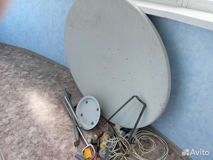 Антенна спутниковая