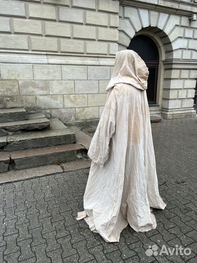 Мантия с капюшоном