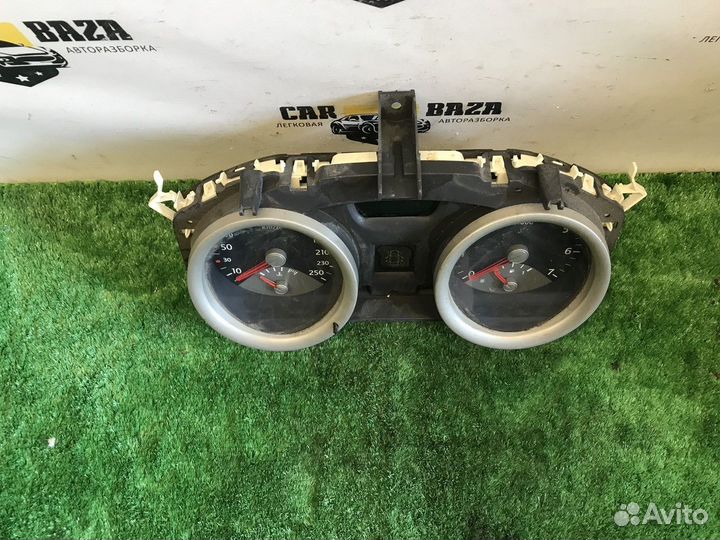 Панель приборов Renault Megane