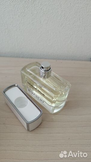 Givenchy dahlia noir l'eau