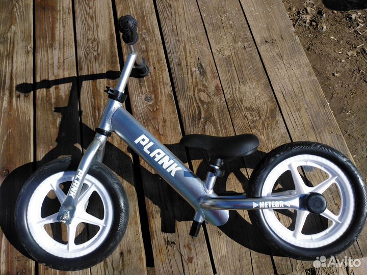 Новый беговел от 1,5-5 лет легкий вес 1,98 кг