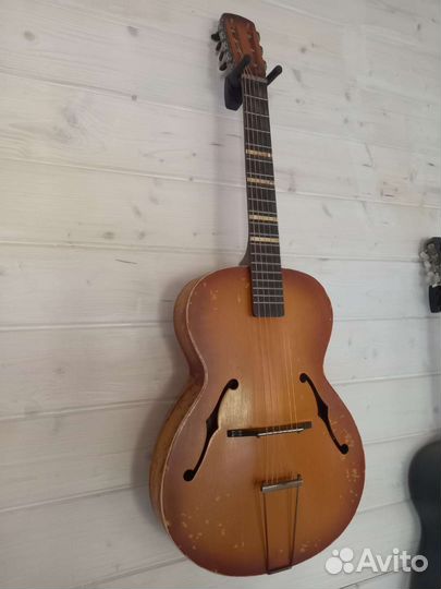 Гитара винтажная акустическая