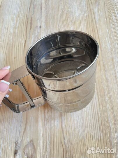 Кружка-сито для муки и форма для выпечки круг