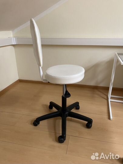 Стул регулируемый по высоте