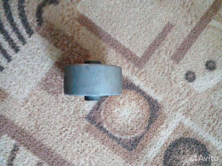 Подушка двигателя тойота карина