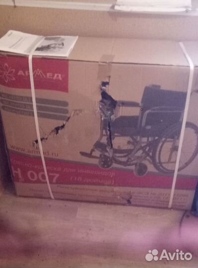 Продам инвалидную коляску-кресло