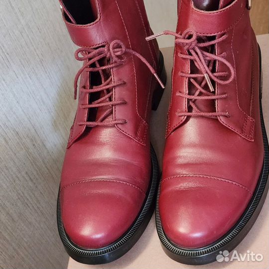 Женские ботинки tods