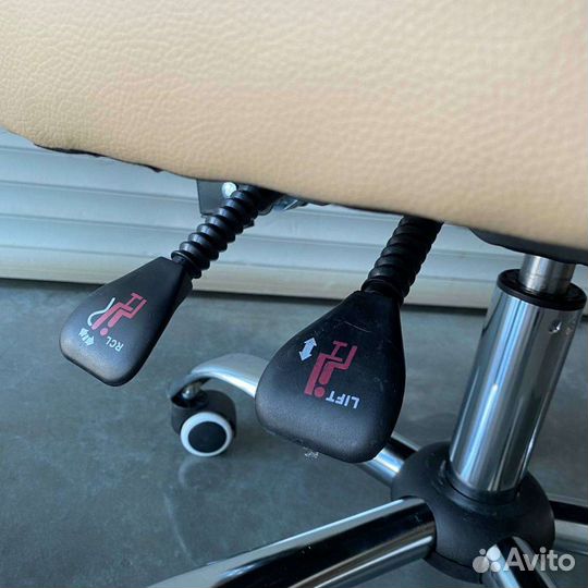 Компьютерное кресло