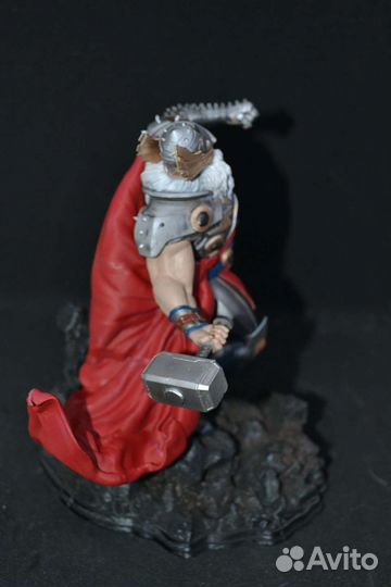 Старик Тор, фигурка