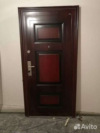 Дверь входная металлическая