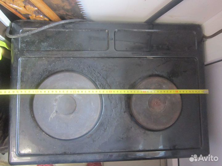 1.Электро духовая плита Вятка 2. электр плитка 2 х