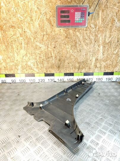 Обшивка стойки правая Hyundai Getz 2002-2010