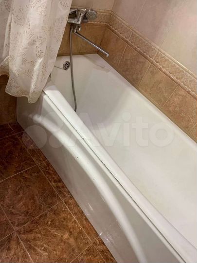 2-к. квартира, 64 м², 8/10 эт.