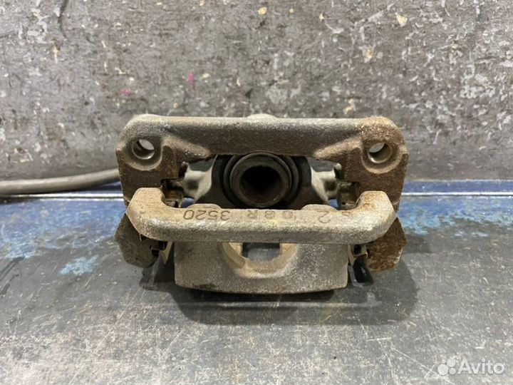 Суппорт задний правый Nissan X-Trail T31