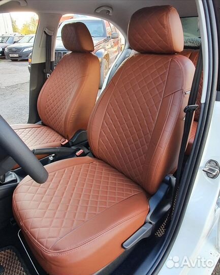 Автомобильные чехлы на Skoda Rapid (2014+)