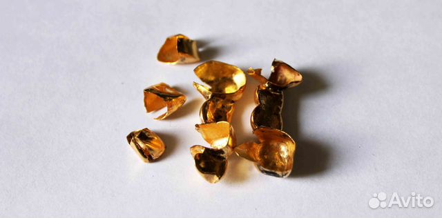 Золотые коронки 750 пробы. Золотая штампованная коронка 900 пробы. Золотые зубы какая проба. Золотые зубы какая проба. Золотые коронки сплав 750.