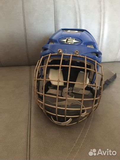 Хоккейный шлем easton