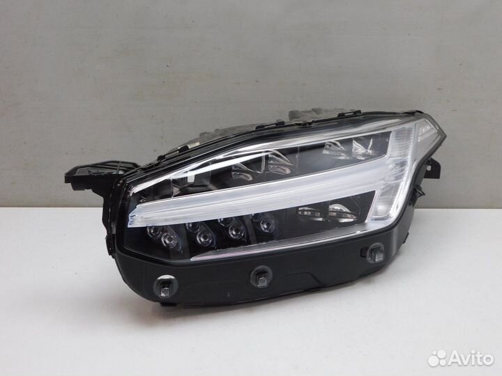 Фара левая Volvo XC90