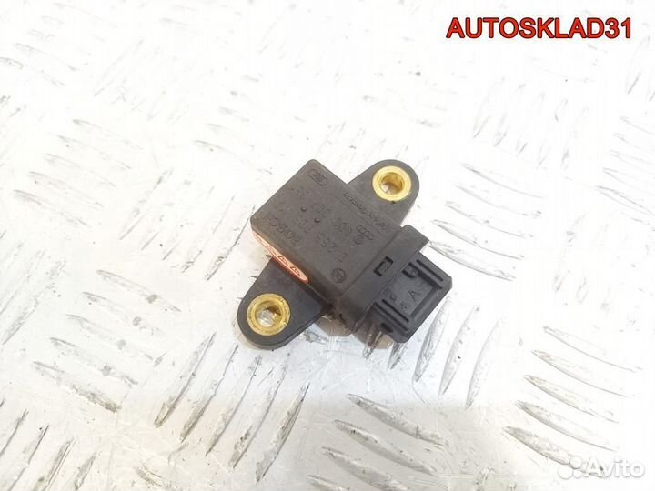 Датчик ускорения Volkswagen Passat B5 4D0907651