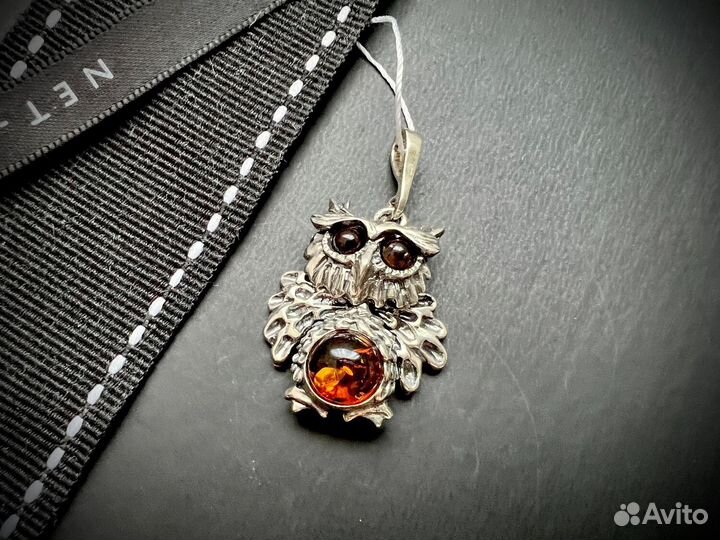 Подвеска с янтарем