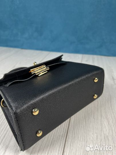 Женская сумочка