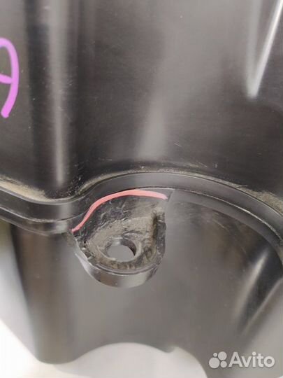 Сабвуфер Toyota Land Cruiser 200 1UR-FE 2016