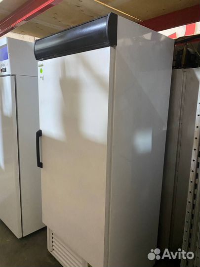 Холодильный шкаф