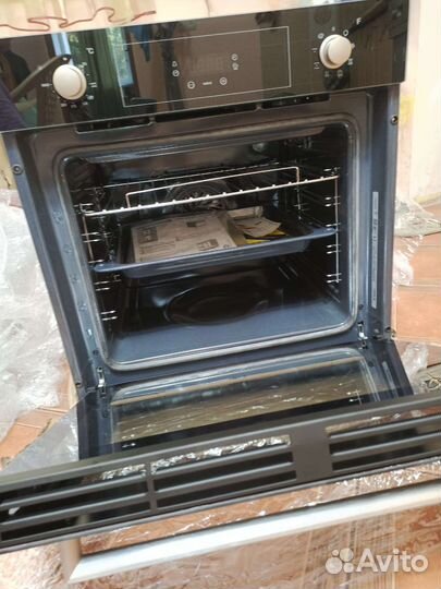 Духовой шкаф