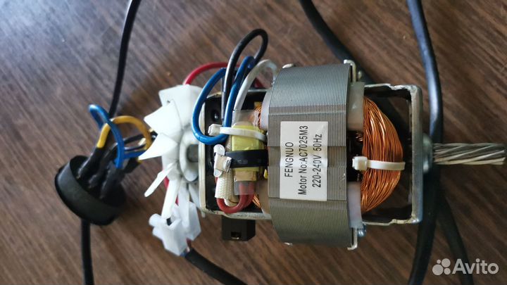 Двигатель для мясорубки AC7025M3