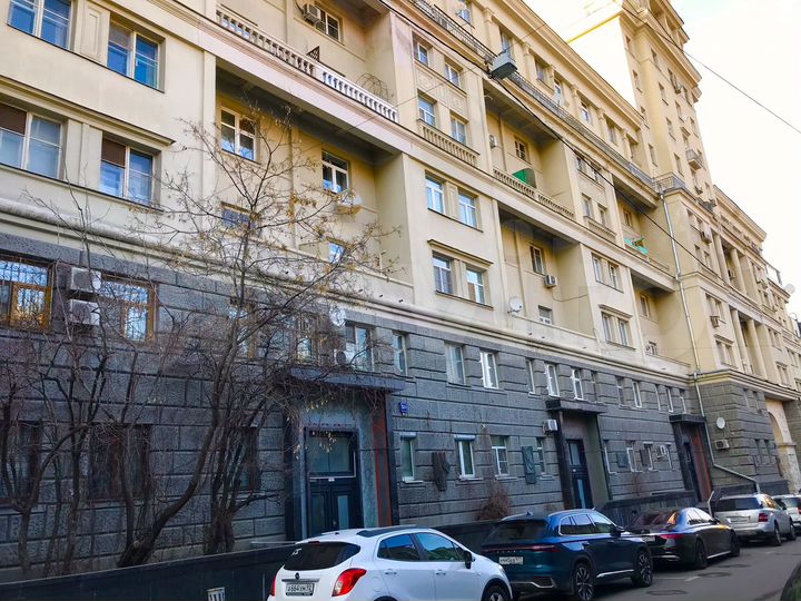 3-к. квартира, 80 м², 2/12 эт.