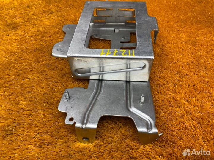 Кронштейн усилителя звука Mercedes-Benz E-Class