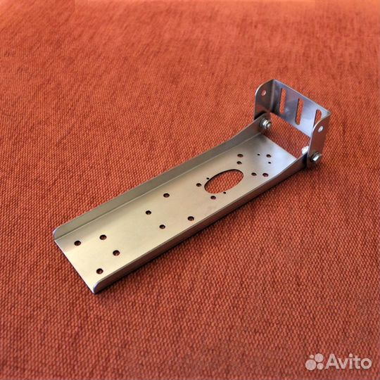 Крепление для датчика эхолота к транцу