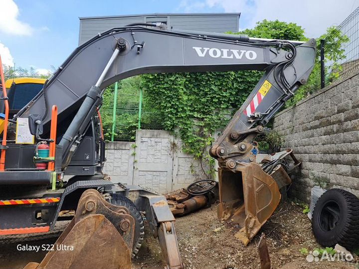 Колёсный экскаватор Volvo EW205D, 2021