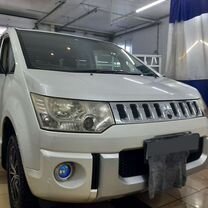 Mitsubishi Delica D5 2.4 CVT, 2007, 230 000 км, с пробегом, цена 990 000 руб.