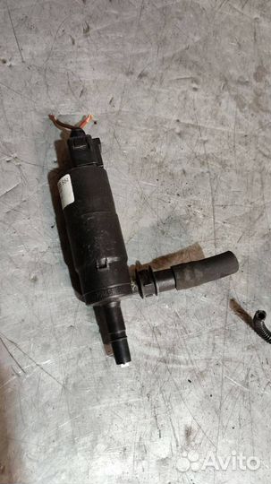 Насос (моторчик) омывателя фар Volkswagen T5