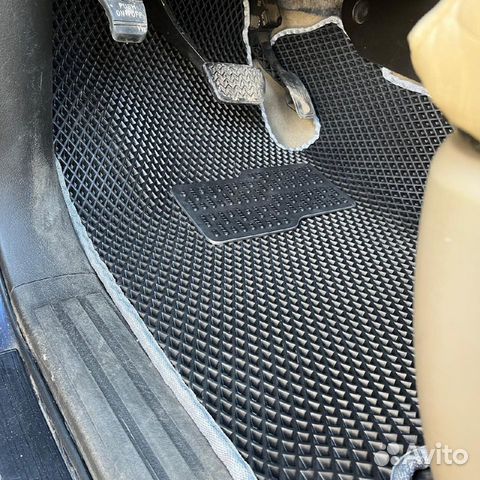 Автомобильные коврики на Toyota Tundra с бортами