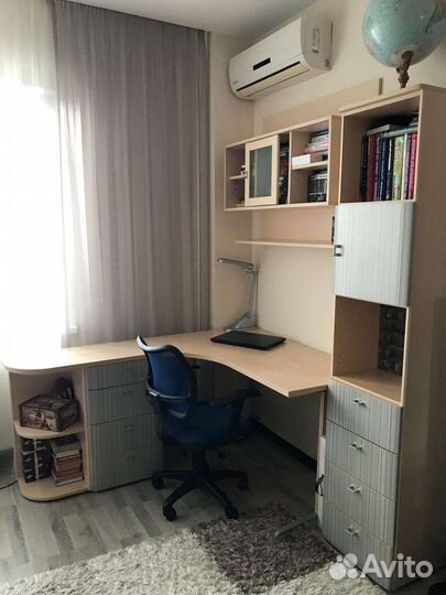 Комплект мебели в детскую