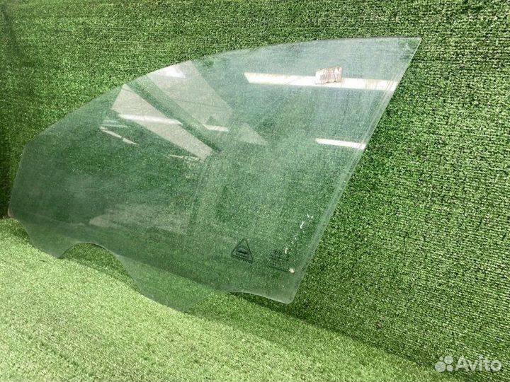 Стекло двери переднее левое Kia Ceed ED