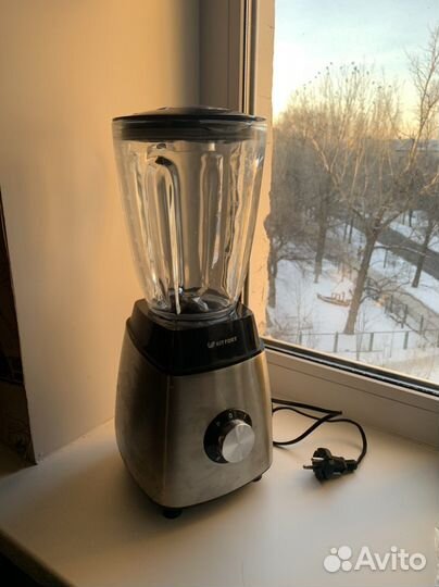 Неисправный блендер Kitfort