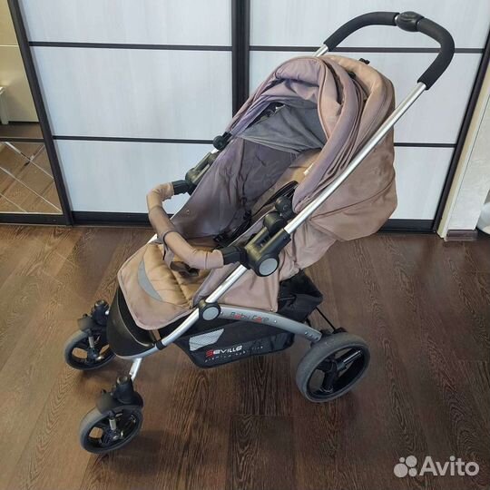 Прогулочная коляска