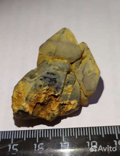 Дымчатый кварц замковой структуры, горный хрусталь