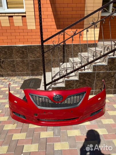 Оригинальный передний бампер камри 40