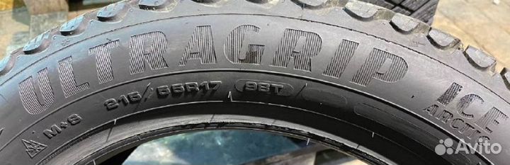 Goodyear Ultragrip Ice Arctic 215/55 R17