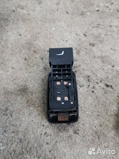 Кнопка стеклоподъемника задняя правая Faw V5 седан