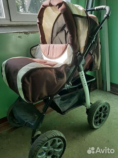 Прогулочная коляска