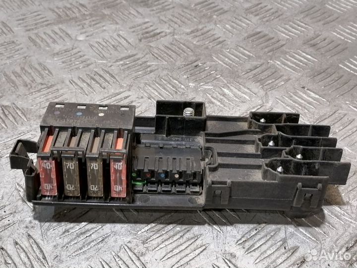 Блок предохранителей моторный Ml 164