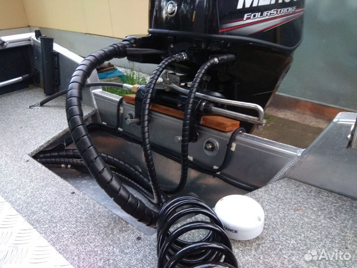 Лодка Виндбот 45 (эвофиш), двигатель, прицеп