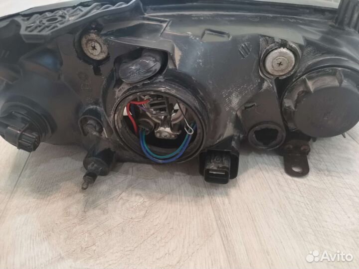 Фары передние комплект Hyundai Elantra 2005